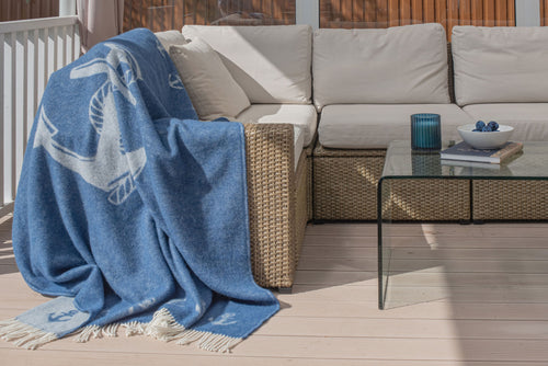 ANKER ullpledd på terrasse – Tuva Tøv