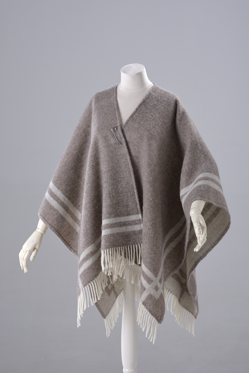 MATHILDA Poncho Brun